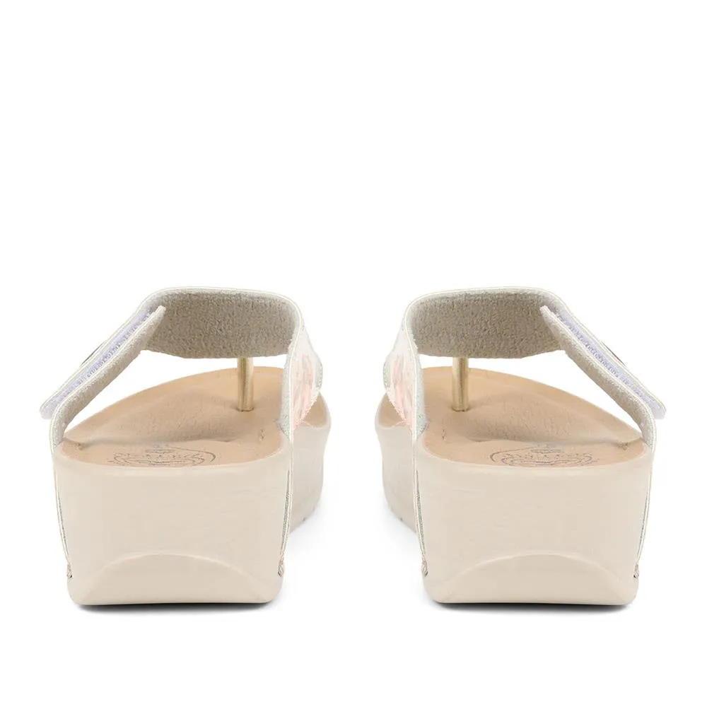 Platform Toe-Post Sandal - FLY37077 / 323 986