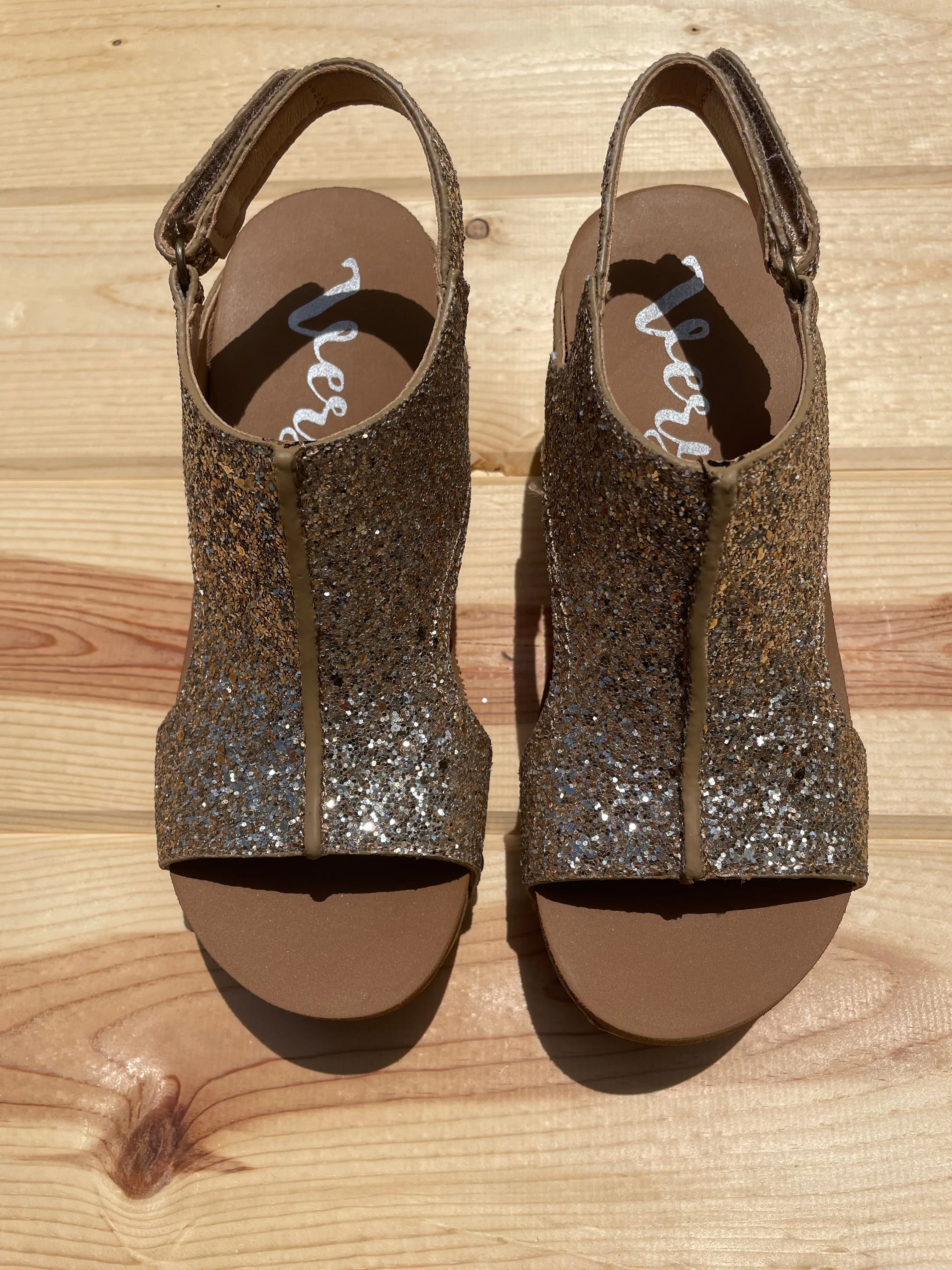 Very G "Culver" Gold Sparkle Wedge