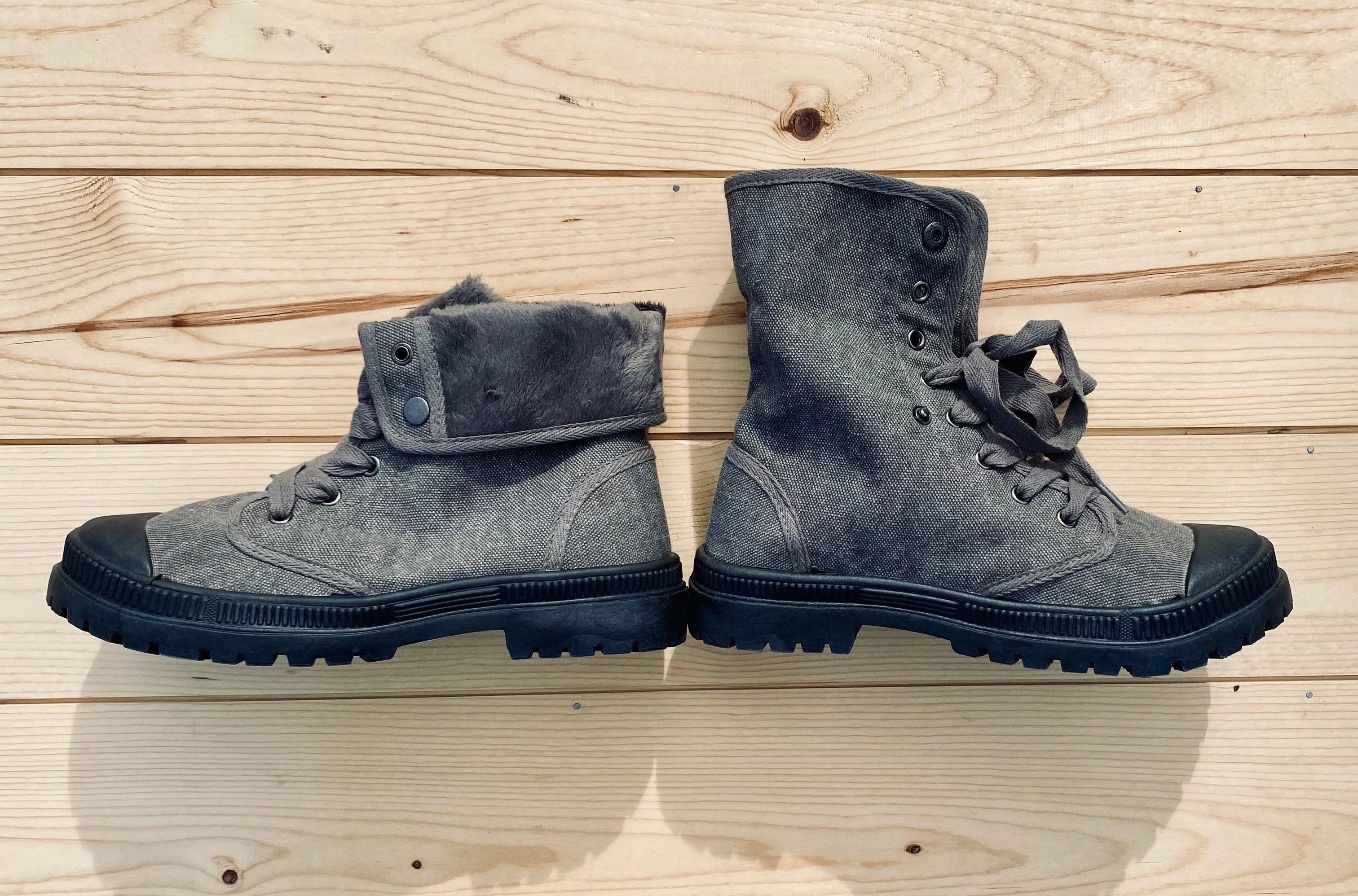 Very G "In Charge" Gray Snap Boot